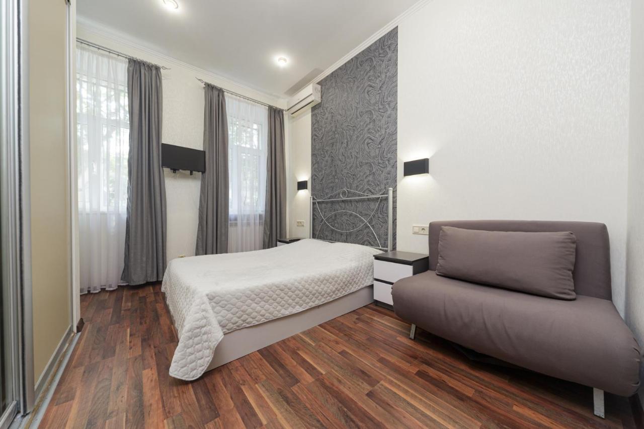 Apartment Zhukovskogo 17 Oldenburg Bagian luar foto