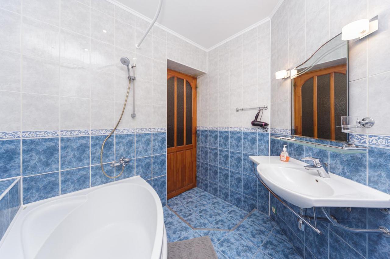 Apartment Zhukovskogo 17 Oldenburg Bagian luar foto