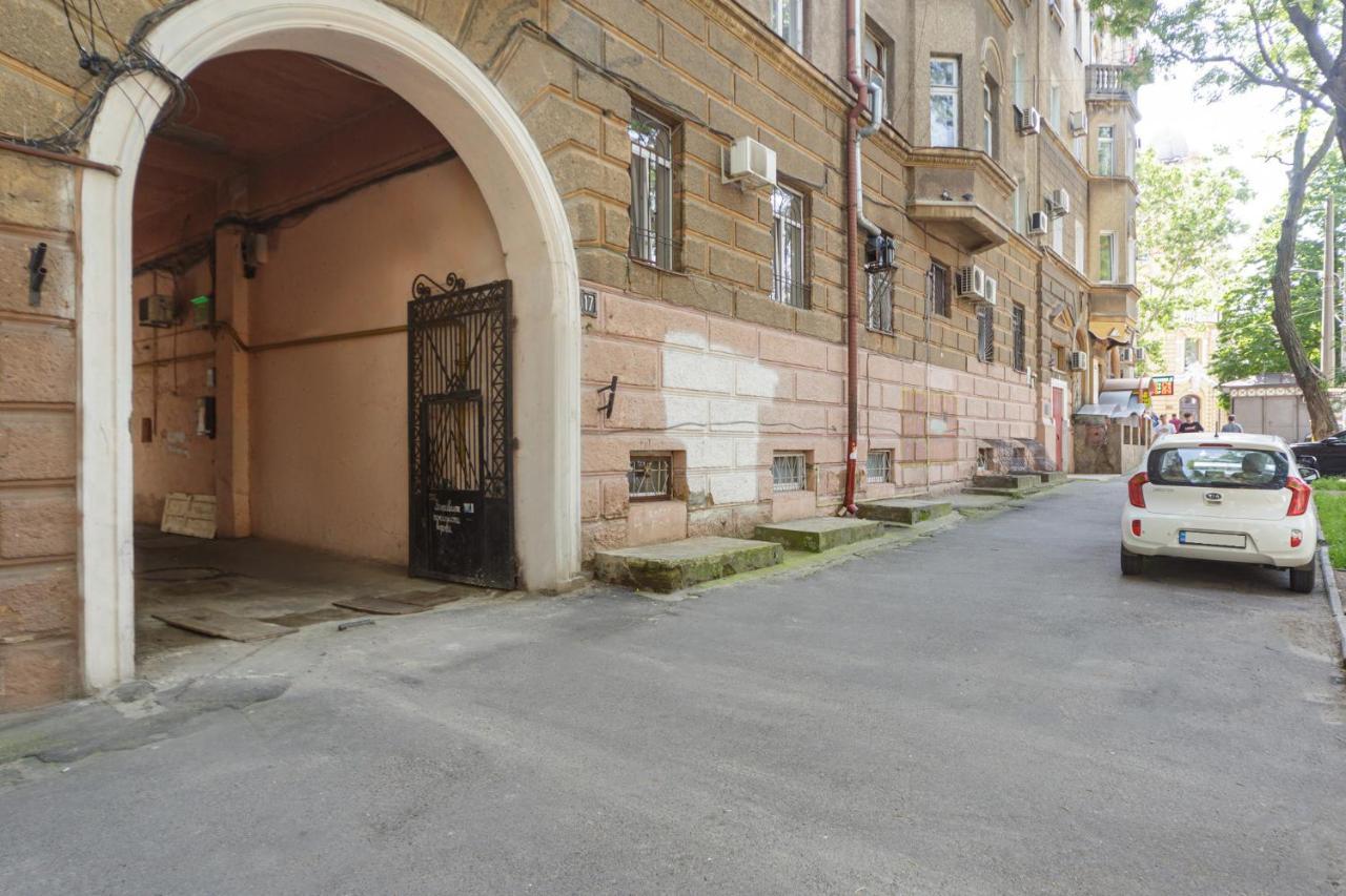 Apartment Zhukovskogo 17 Oldenburg Bagian luar foto