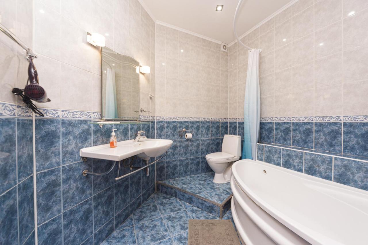 Apartment Zhukovskogo 17 Oldenburg Bagian luar foto